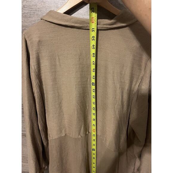 Soft Surroundings Tunic sz 1X Tan Decorative Buttons Top Blouse Plus Stretch - Picture 8 of 9